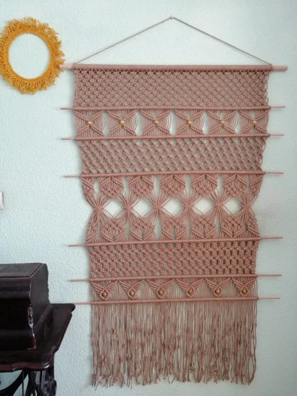 Primavara, decoratiune impletita din sfoara